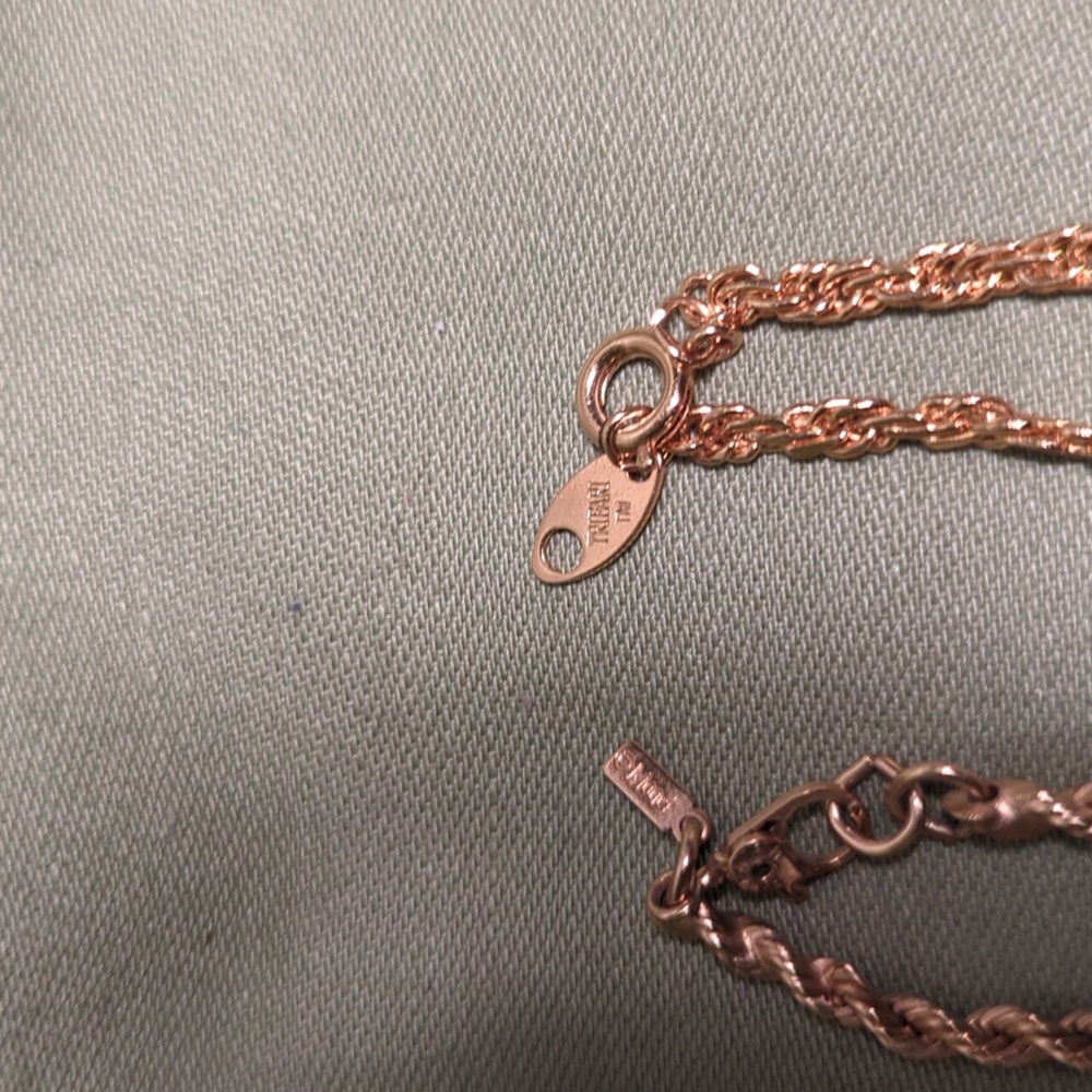 Three Gold Chains - image 4